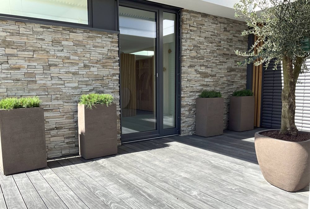 Atelier Vierkant Pflanzgefäße Domani terracotta Terrakotta Impruneta modern luxus hochwertig