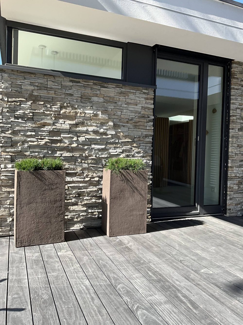 moderne terrakotta teracottaPflanzgefaässe